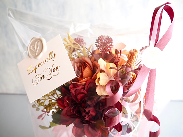 秋色ローズと小花が溢れるナチュラルアレンジメント 19枚目の画像