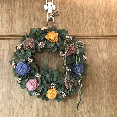 受注制作ユーカリとバラのリース