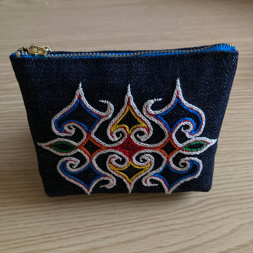 アイヌ刺繍ポーチ（受注生産） ポーチ kaerura 通販｜Creema(クリーマ 