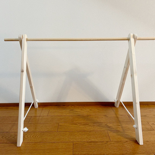 TVT ベビーラック、子供服ハンガー、床置き移動式コートラック