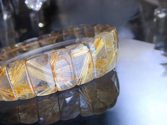 極品タイチンルチルバングル