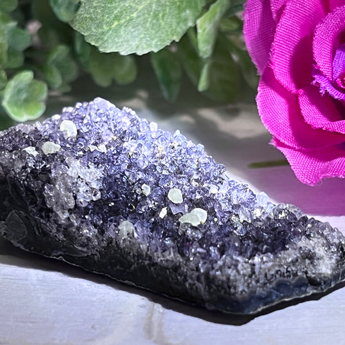 カルサイト共生　ギャラクシー　ブラックアメジスト クラスター 原石 ラフストーン カルサイト共生 ギャラクシー ブラックアメジスト クラスター 原石