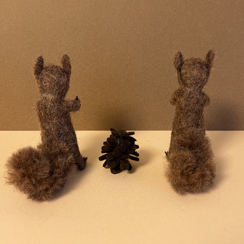 vintage squirrel ❀ * ふわふわしっぽの リスさん * squirrel figure
