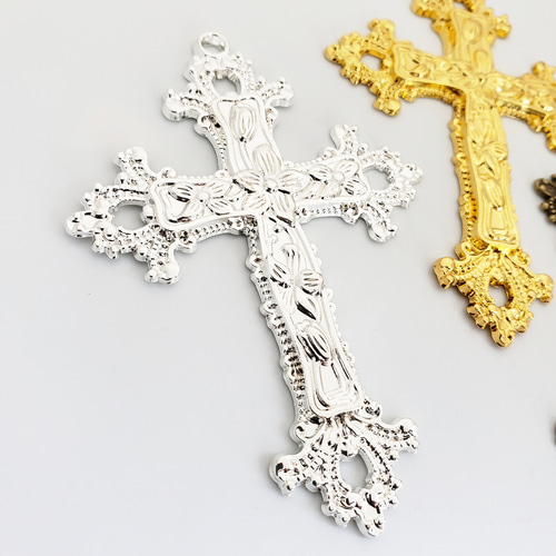 大 十字架 クロス ゴシック レリーフ 花 パーツ チャーム マルチカラー