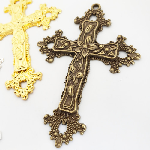 大 十字架 クロス ゴシック レリーフ 花 パーツ チャーム マルチカラー