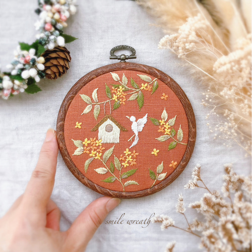 美品✨中国伝統工芸品✨神獣 刺繍アート作品(木製フレーム付き)