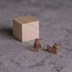 スタッドピアス｜ループ  純銅　無垢アクセサリー　小ぶり　銅ブレスレット 4枚目の画像