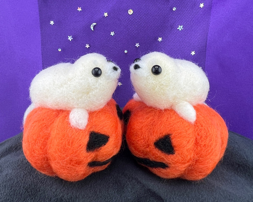数量限定2個〈アザラシとパンプキン ハロウィン〉フェルト 置物 羊毛