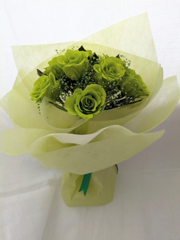 プリザーブドフラワー緑の薔薇9輪とかすみ草の花束 プリザーブド