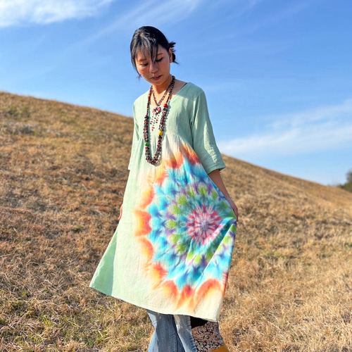 タイダイ染め ロングワンピース Hippies Dye最新作 優しく淡い緑色に