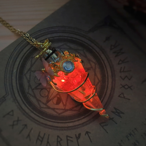 魔力（電池）で光る! 流星石ネックレス 封印ver ゴールド 上級魔法