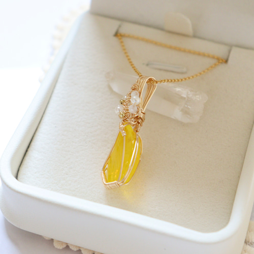 アンダラクリスタルのワイヤージュエリーネックレス✧イエロー