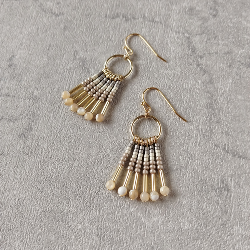 デリカビーズ タッセル フリンジ ピアス イヤリング ピアス（フック 