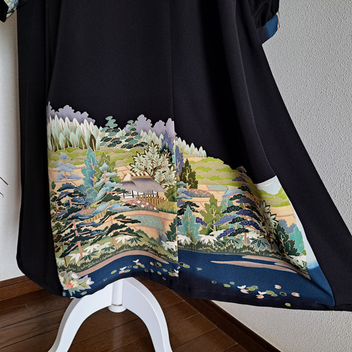 ☆ 着物リメイク/黒留袖/ラグランスリーブ/ハイネックワンピ―ス/一点物