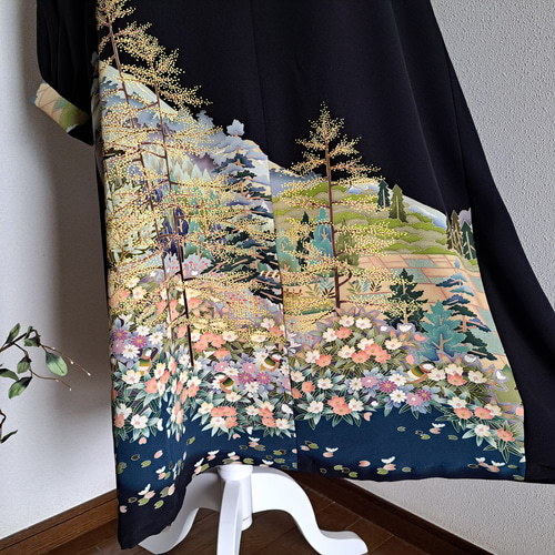 ★着物リメイク/黒留袖/ラグランスリーブ/ハイネックワンピ―ス/一点物 /正絹★ ☆ 着物リメイク/黒留袖/ラグランスリーブ/ハイネックワンピ―ス/一点物