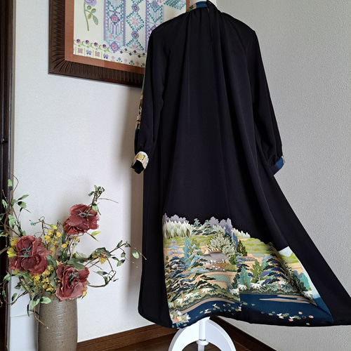 ★着物リメイク/黒留袖/ラグランスリーブ/ハイネックワンピ―ス/一点物 /正絹★ ☆ 着物リメイク/黒留袖/ラグランスリーブ/ハイネックワンピ―ス/一点物