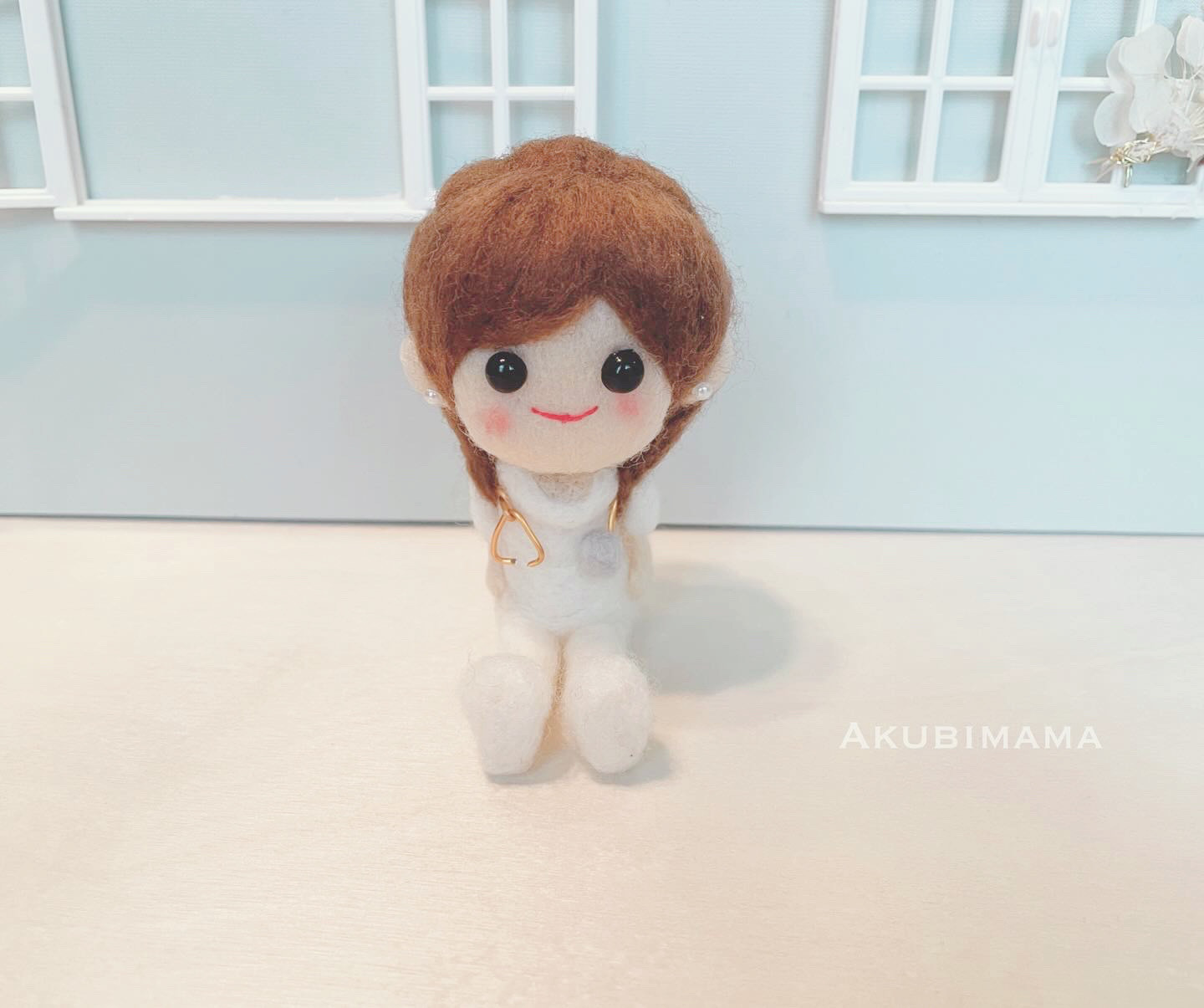 受注製作】手のひらサイズの看護師さん 羊毛フェルト Akubimama 通販