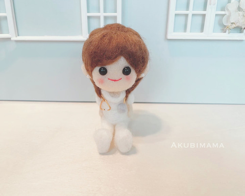 受注製作】手のひらサイズの看護師さん 羊毛フェルト Akubimama 通販