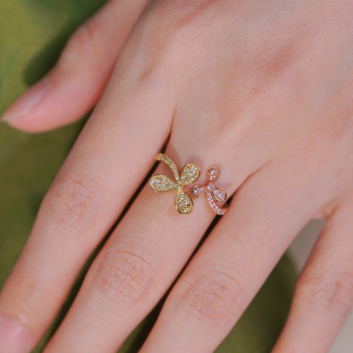 フラワーモチーフ天然ダイヤモンドリング