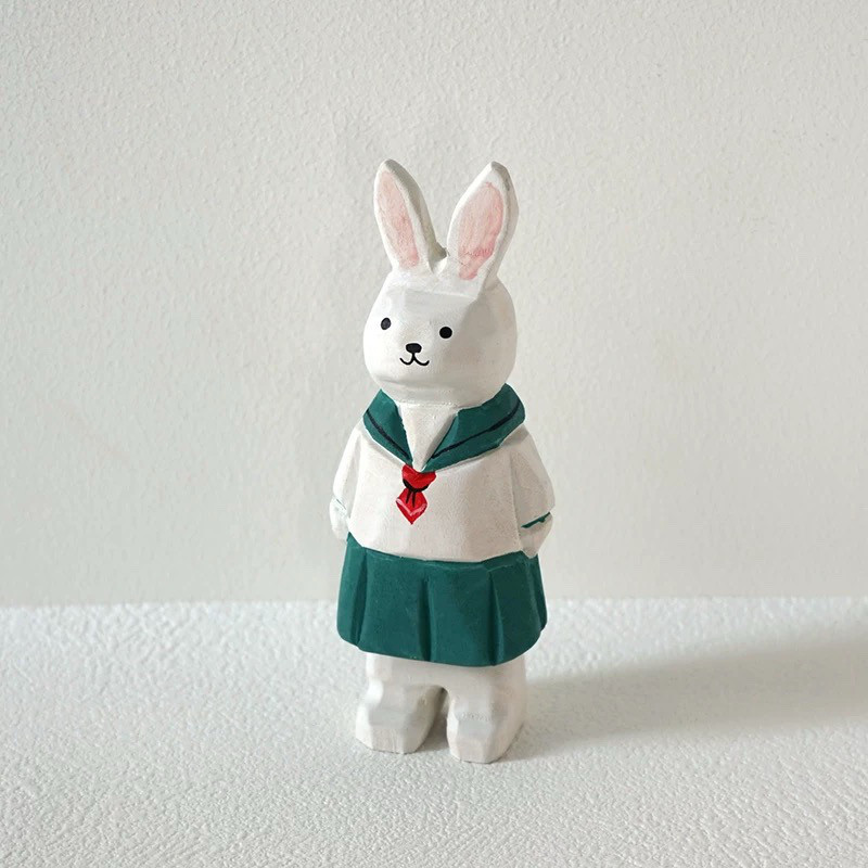 ドイツビンテージ　手描きによる色彩が芸術的でオシャレなウサギ男爵の木彫り彫刻