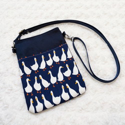 1908．ゴールデンレトリバー柄ポーチ 再販 犬 ゴールデン