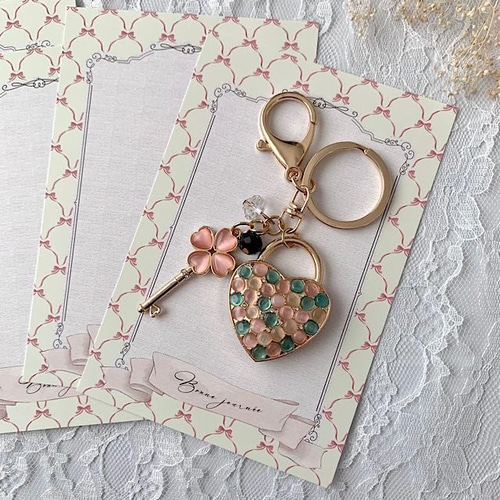 アクセサリー台紙☆ハート柄☆ アクセサリー台紙【はがきサイズ/10枚入】[D-706]大きい台紙/リボン1