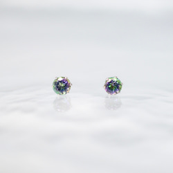 ミスティックトパーズのシンプルな一粒スタッドピアス】緑 紫/4mm