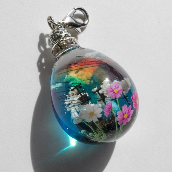 雲レジン 日常 コスモス 虹の架け橋 空たまご1 オススメ紐ペンダン  