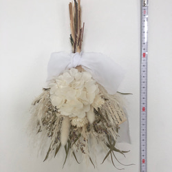 ドライフラワー　白紫陽花のスワッグブーケ　スワッグ　ウエディング　ラッピング対応　 5枚目の画像