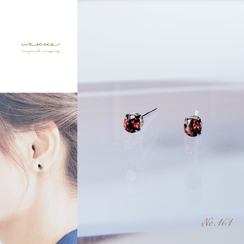 極小(3㎜)天然石＊ガーネットの一粒イヤリング/ピアス イヤリング  