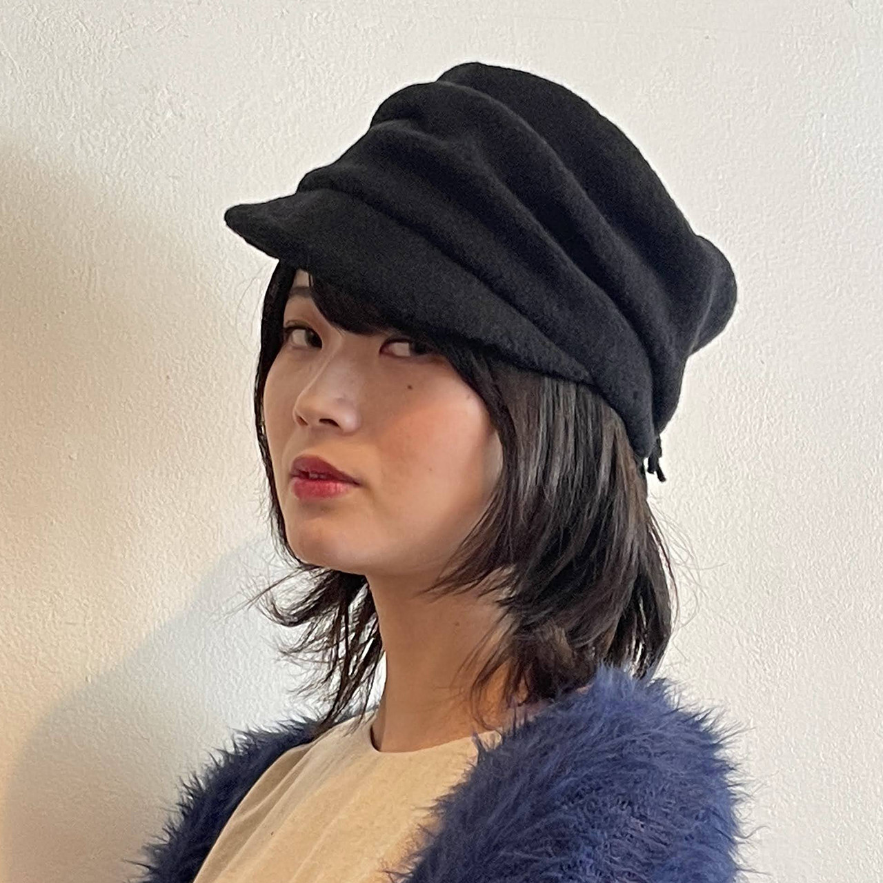 フリンジ付きくしゅくしゅキャップ<BK>