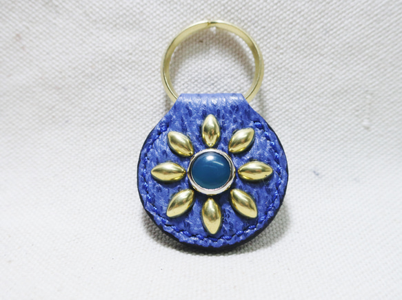 スタッズキーホルダー サメ革 シャークスキン キーリング 手縫 鮫革  