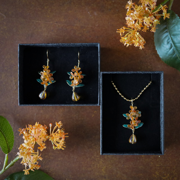 【Creema限定　秋の福袋】金木犀と葉っぱのピアス／イヤリング＆ネックレスのセット 10枚目の画像