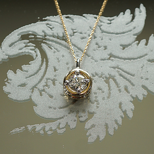 K18YG×PT950 ソーティング付き5mmダイヤモンド ペンダント＜ヘッド