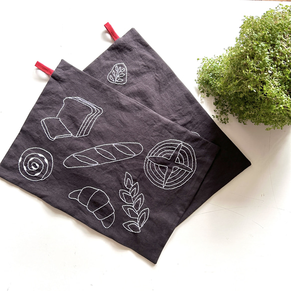 パンのオリジナルイラスト⭐︎刺繍マルチクロス① 5枚目の画像