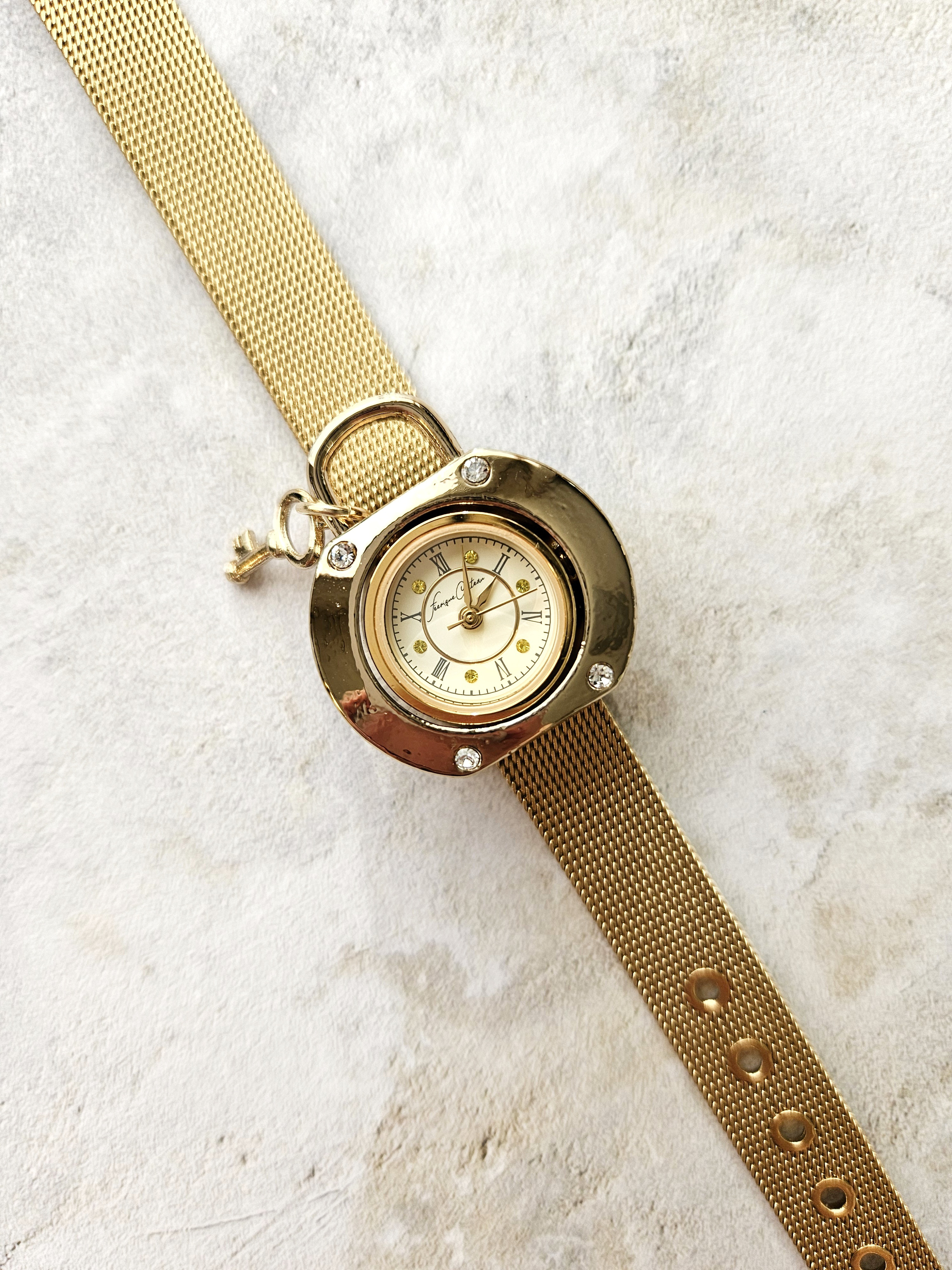 Henri Bendel ヘンリ・ベンデル　腕時計　ゴールド 茶色 Henri Bendel ヘンリ・ベンデル 腕時計 ゴールド 茶色 Henri