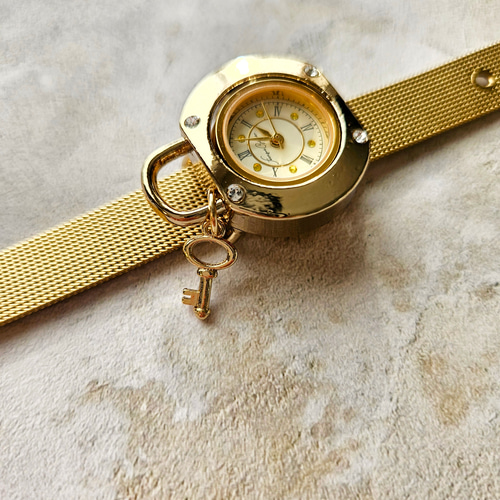 Henri Bendel ヘンリ・ベンデル　腕時計　ゴールド 茶色 初売りセール) Henri Bendel ヘンリ・ベンデル 腕時計 ゴールド 茶色