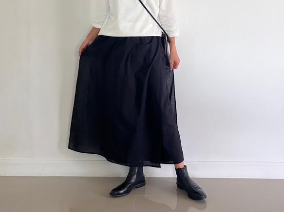 甘さを削ぎ落とした、凛とした佇まい。かっこいいワイドパンツ&スカート 春夏　黒 16枚目の画像