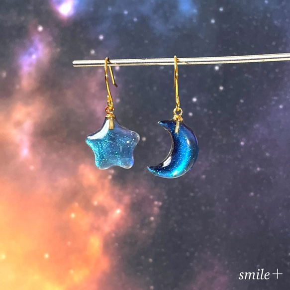 輝く星月 Blue ピアス / イヤリング ピアス（フック・チェーン