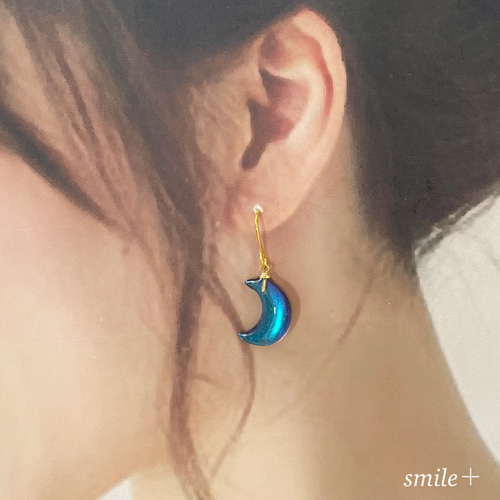 輝く星月 Blue ピアス / イヤリング ピアス（フック・チェーン