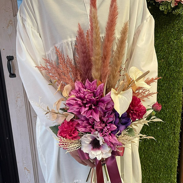 パープルピンクのドライ風ブーケ　ブートニア付き　結婚式　パーティー　フォトウェディング