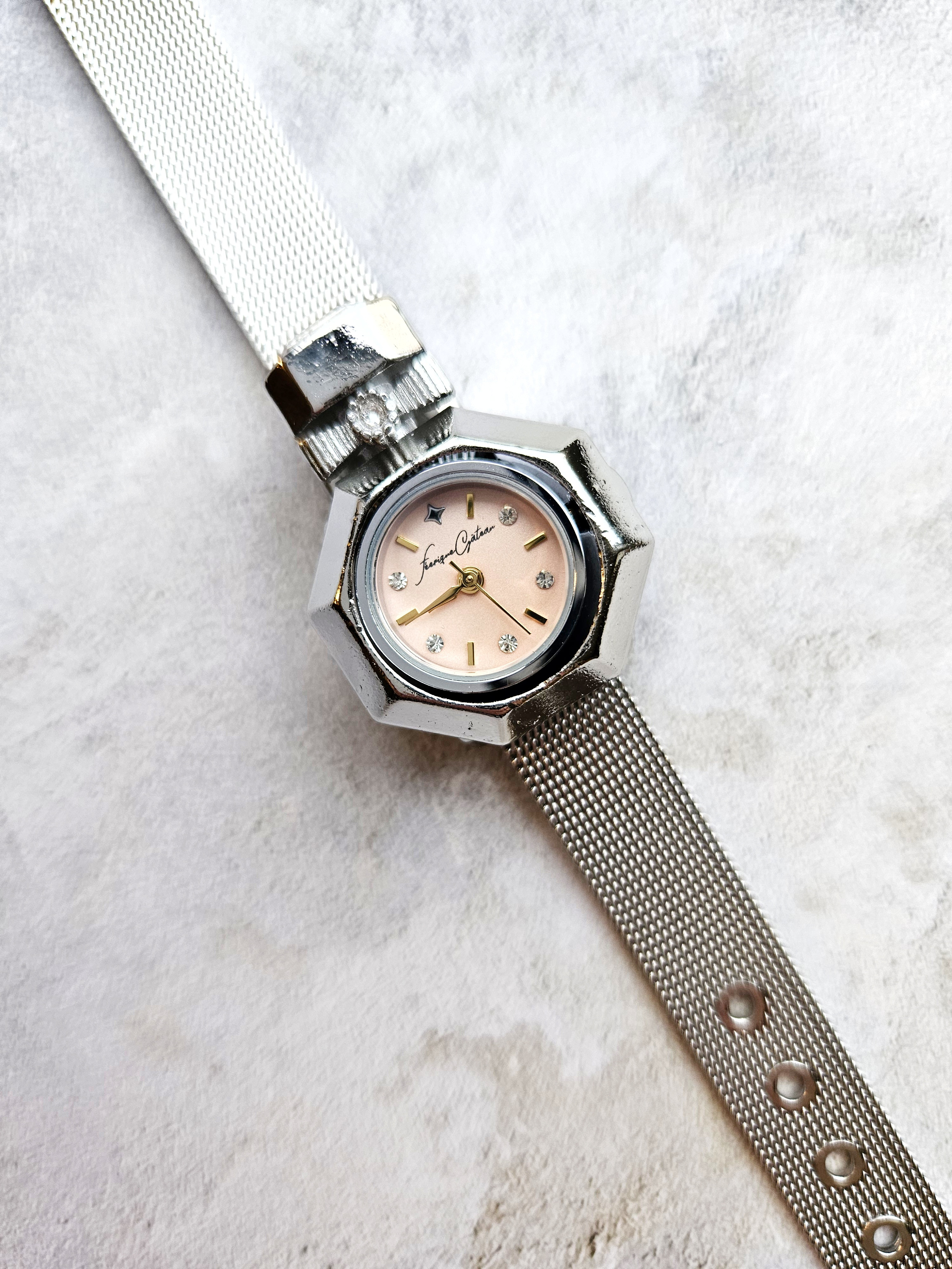 メタルベゼルウォッチセット（パフューム　シルバー×クリア） 15,070円