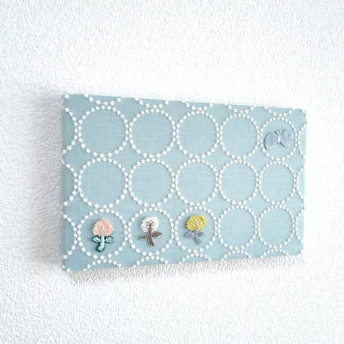 ミナペルホネン ファブリックパネル タンバリン チョウチョ スキップ