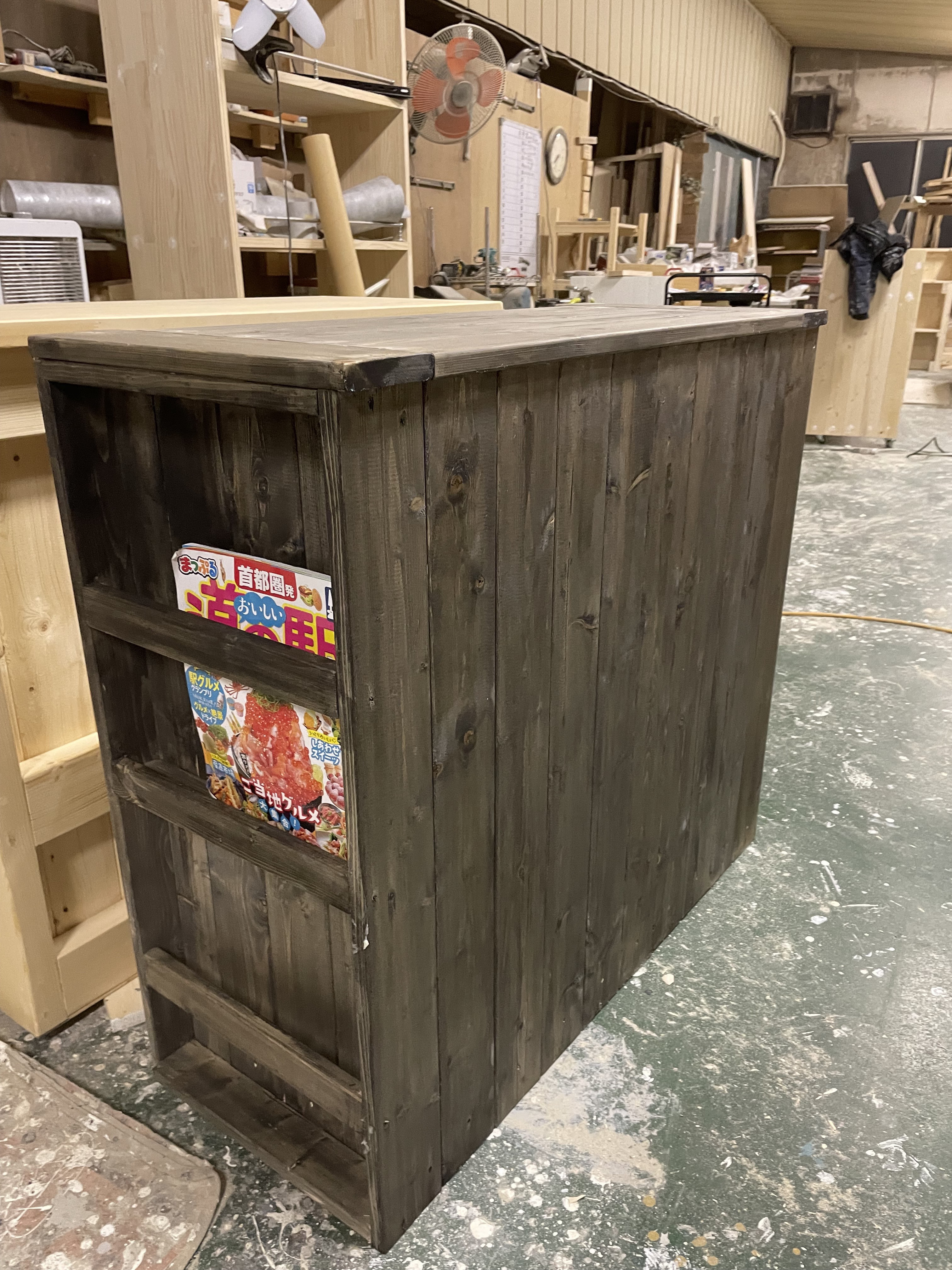 【フラット】カウンター　レジ　ブックスタンド付き　ブラックオリーブ　幅91✖︎高さ82✖︎奥行き38センチ