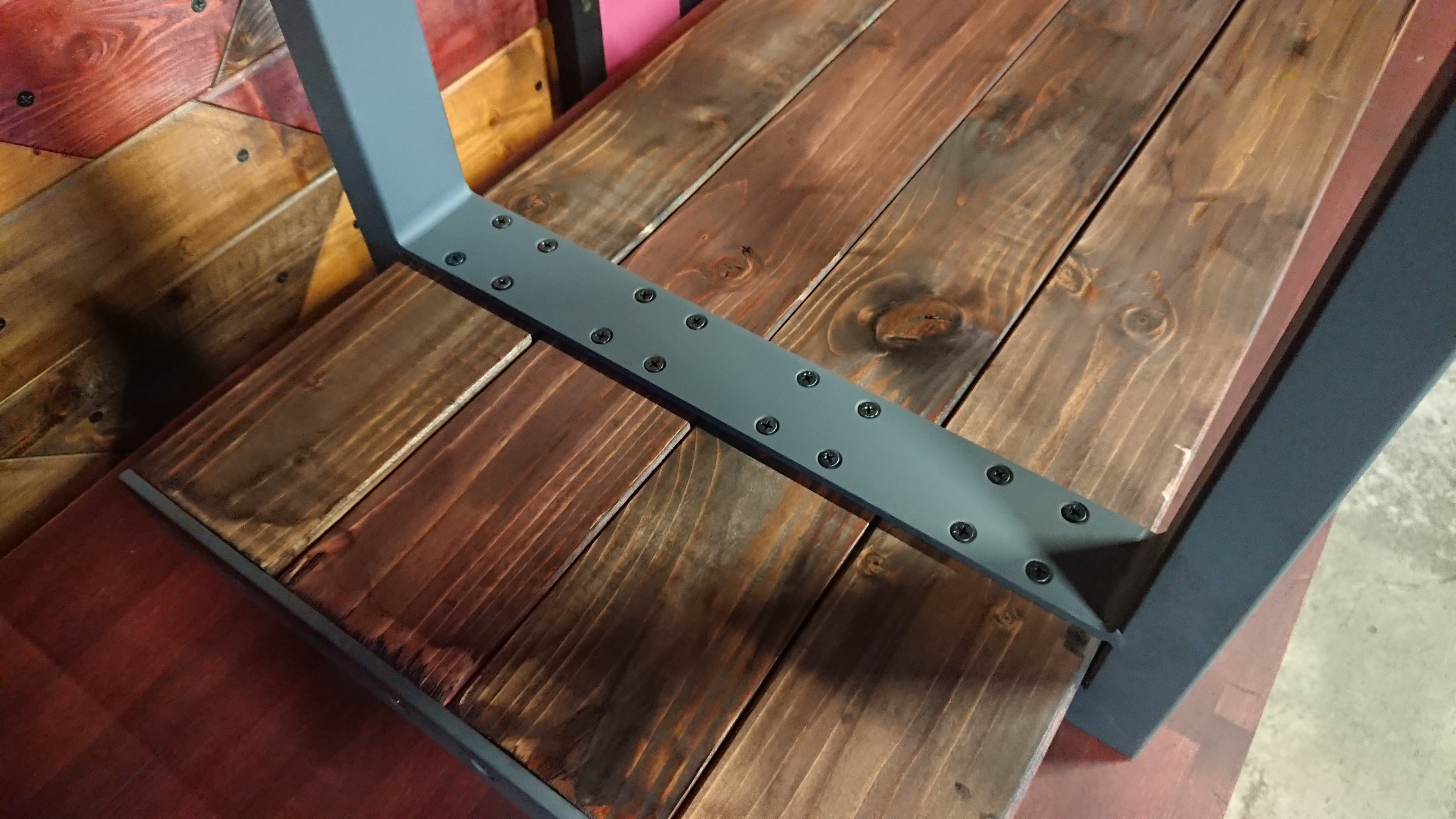 マットグレーでアイアンなお洒落ベンチ♪ 38×356×1832×400mm 組立式