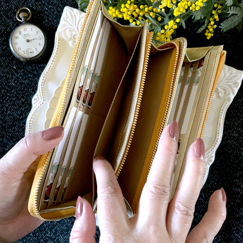 革のミモザ色チョコ長財布（金の包み紙） 長財布 trooms 通販 18189180