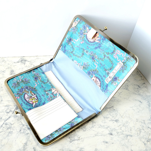 着せ替え可能な B6サイズがま口手帳カバー（ジョリーフルール） ブック