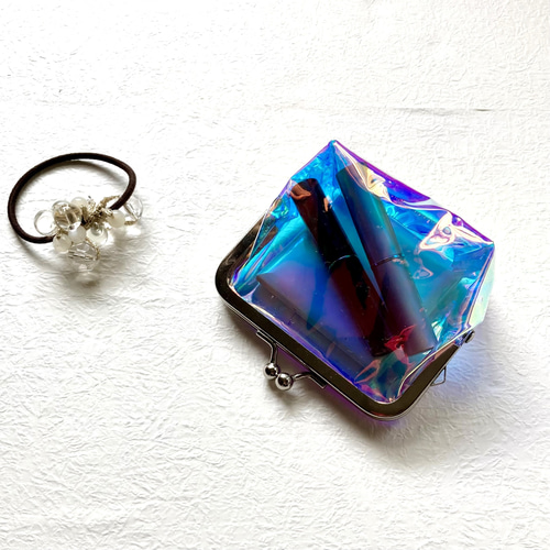 残り1点※PVCオーロラクリアがま口ポーチ（ブルー） がま口 A'yanns