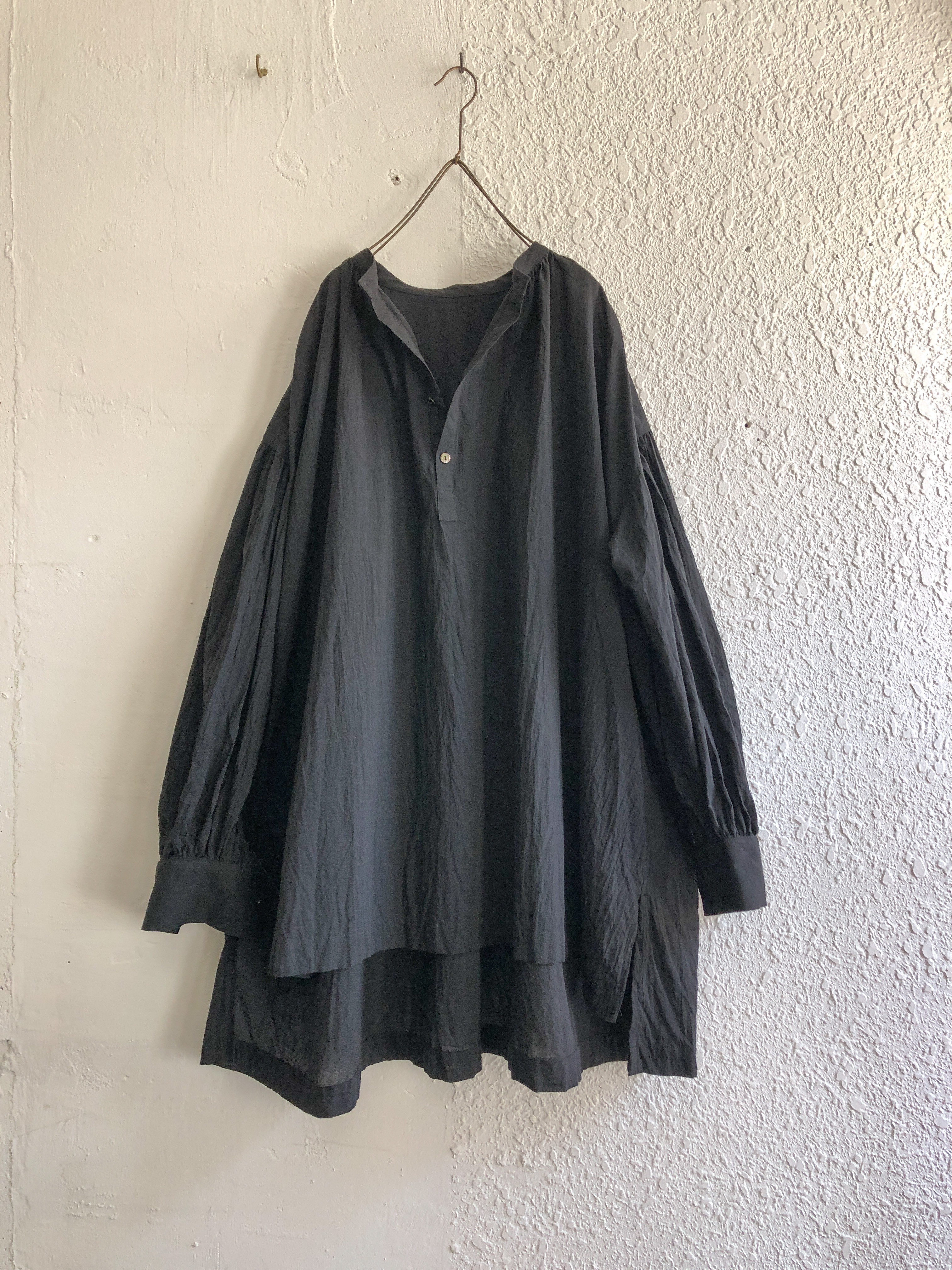 プルオーバーギャザーブラウス