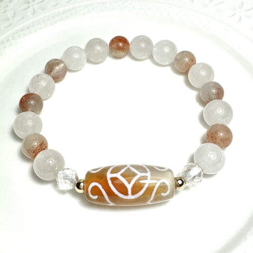 白天珠・金銭如意天珠とホワイトアンフィボールインクォーツの